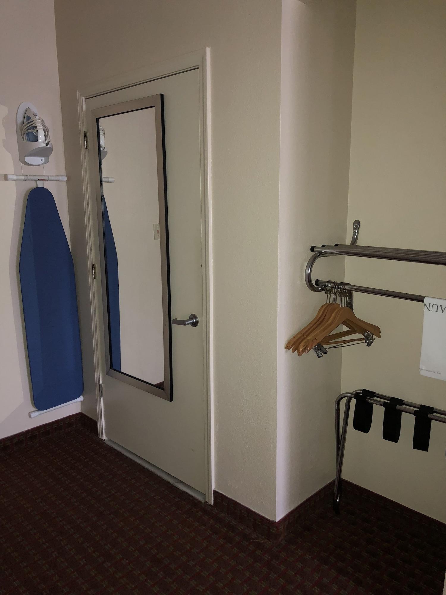 Millennium Inn Ellisville Exteriér fotografie